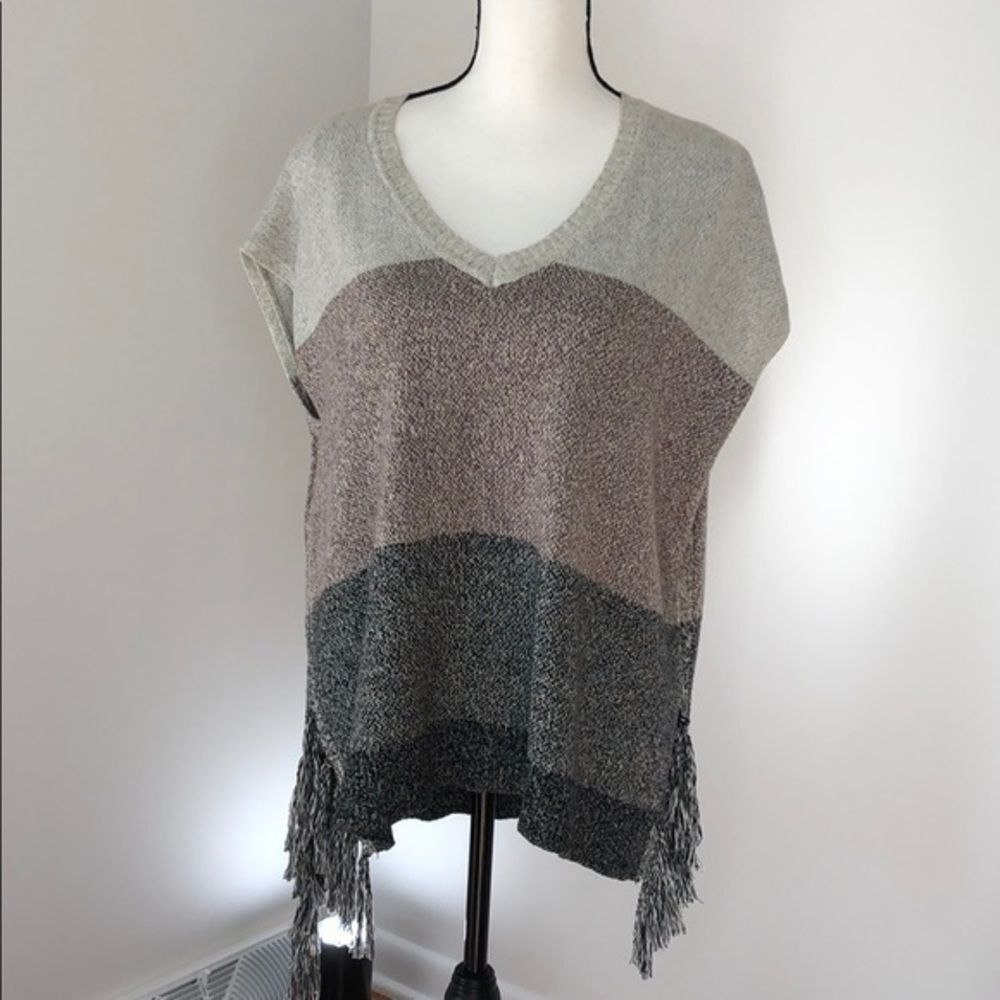 Anthoropologie, Lisa Todd Poncho Sweater, Small